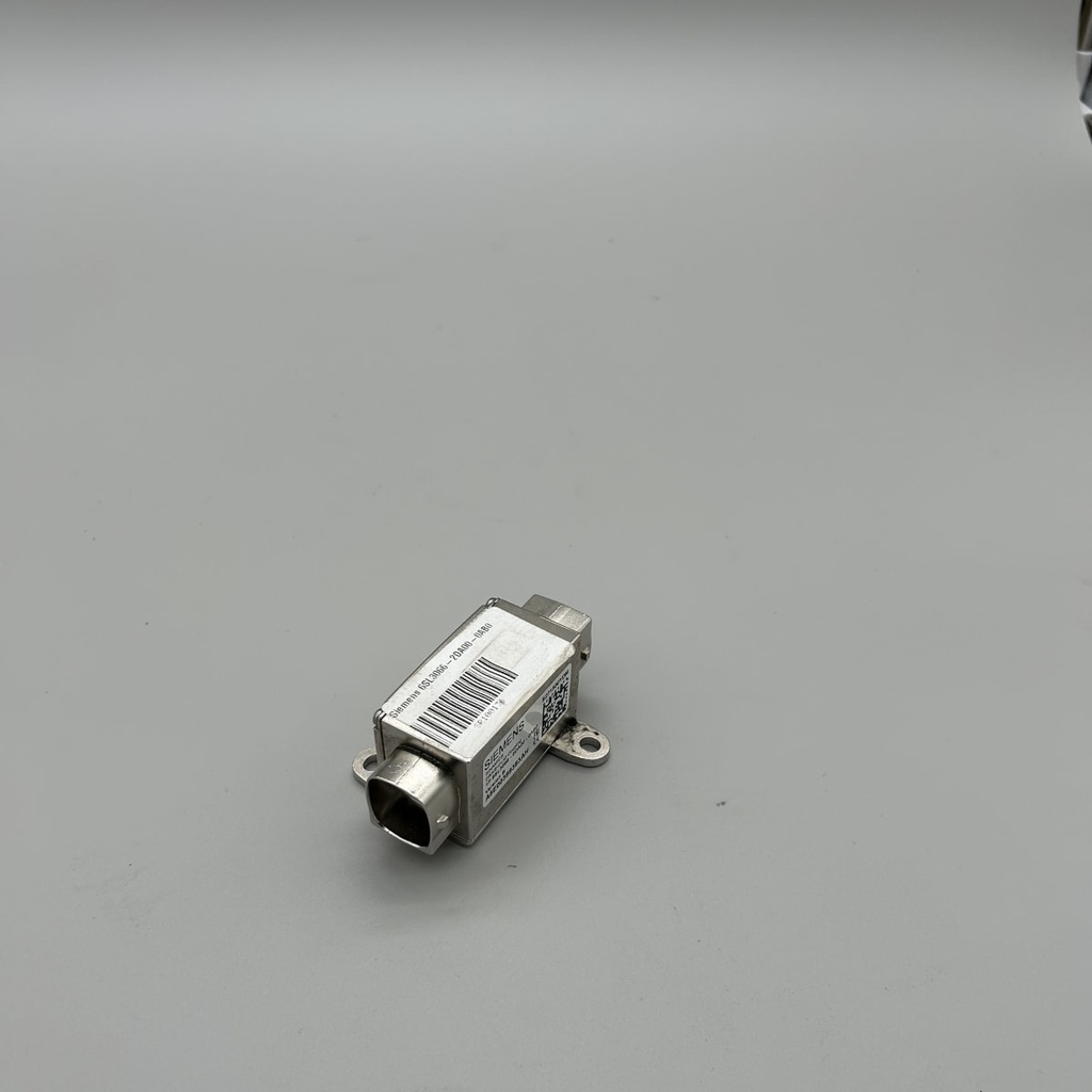 SR100136_2